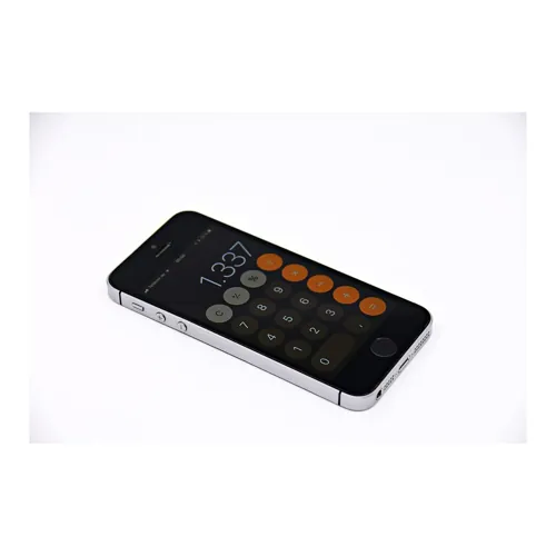 Apple iPhone SE