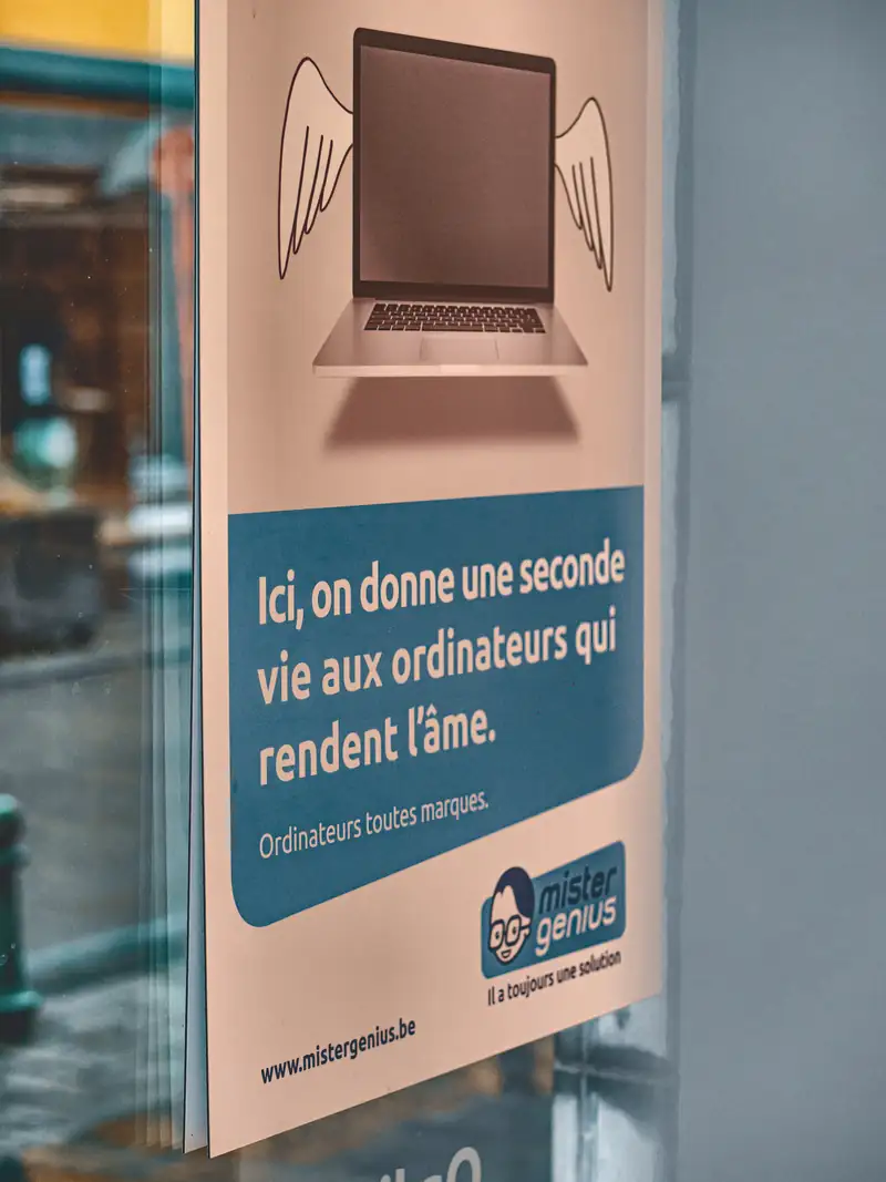 Affiche GeniusCycle : une seconde vie pour les ordinateurs collectés par Mister Genius